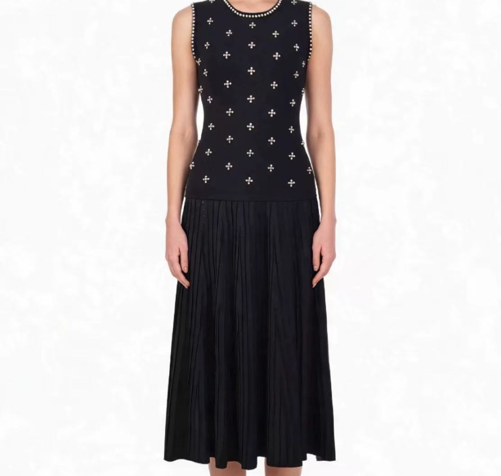 Pleated diamond sleeveless knitted chanelstyle dress