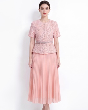 Chanelstyle short sleeve with belt pinched waist dress