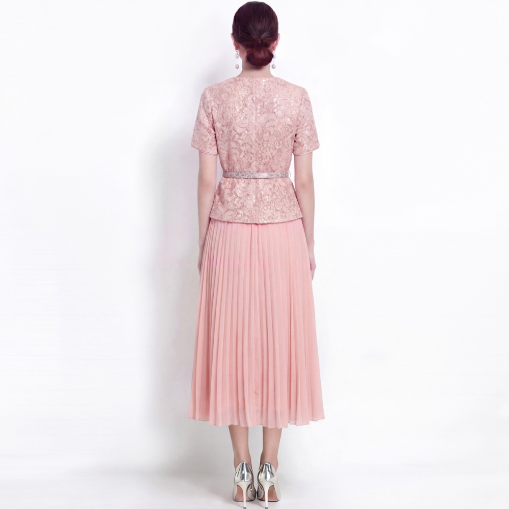 Chanelstyle short sleeve with belt pinched waist dress