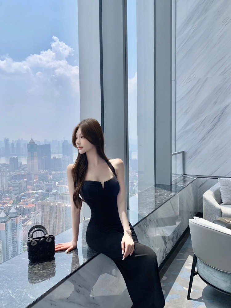 Sling V-neck package hip halter black sexy dress for women