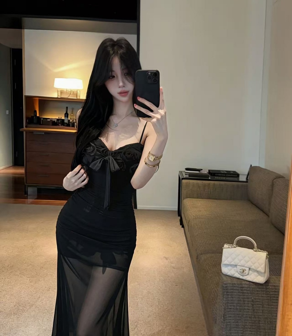 Streamer slim spicegirl split V-neck enticement dress