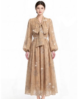 Long sleeve embroidery dress