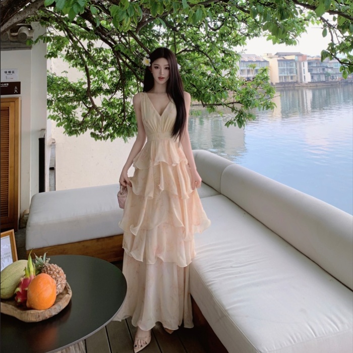 Special cake V-neck sling pinched waist dress for women