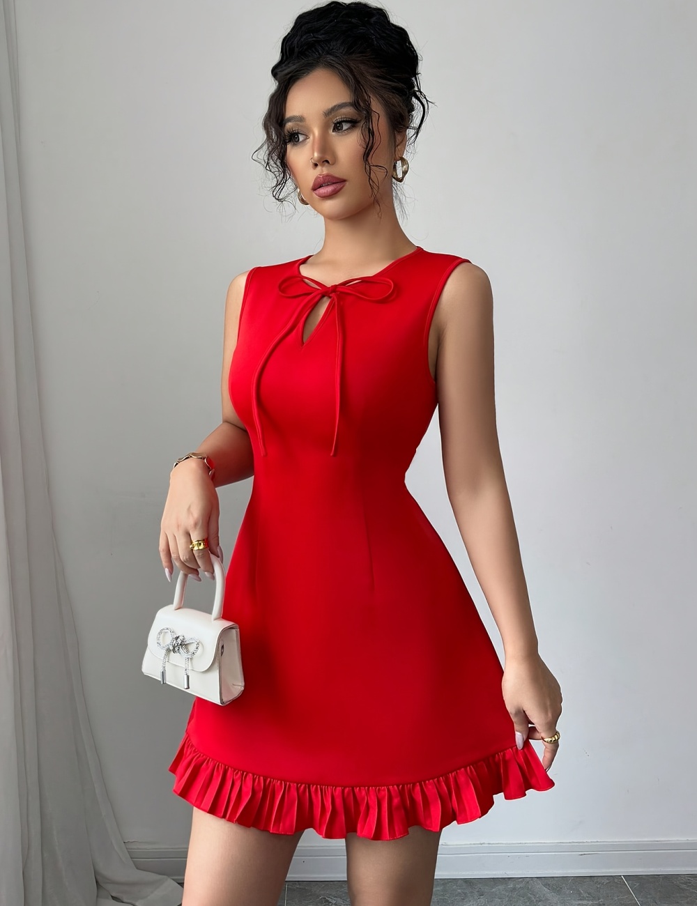Slim mixed colors round neck lotus leaf edges bow dress