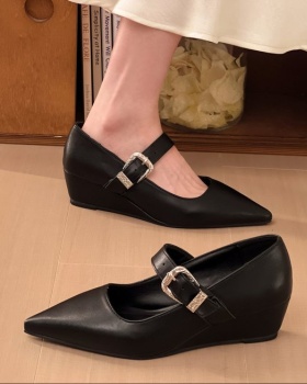 Low lady shoes pointed high-heeled shoes