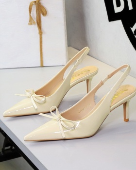 Fashion fine-root pointed patent leather sandals