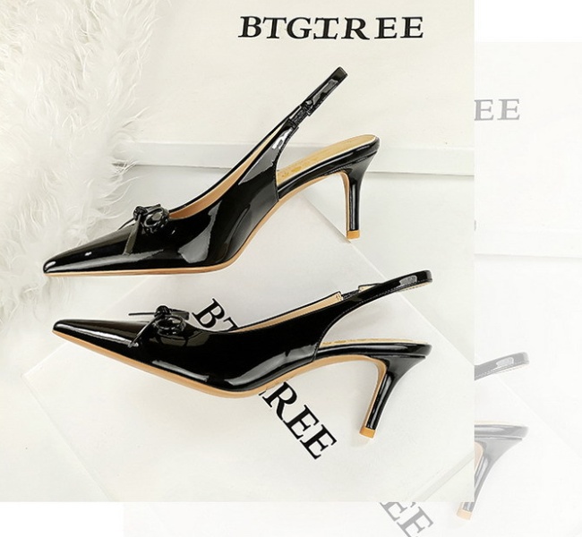 Fashion fine-root pointed patent leather sandals