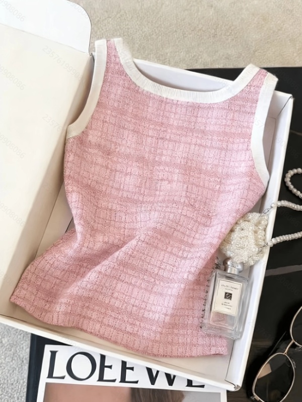 Fashion chanelstyle knitted vest
