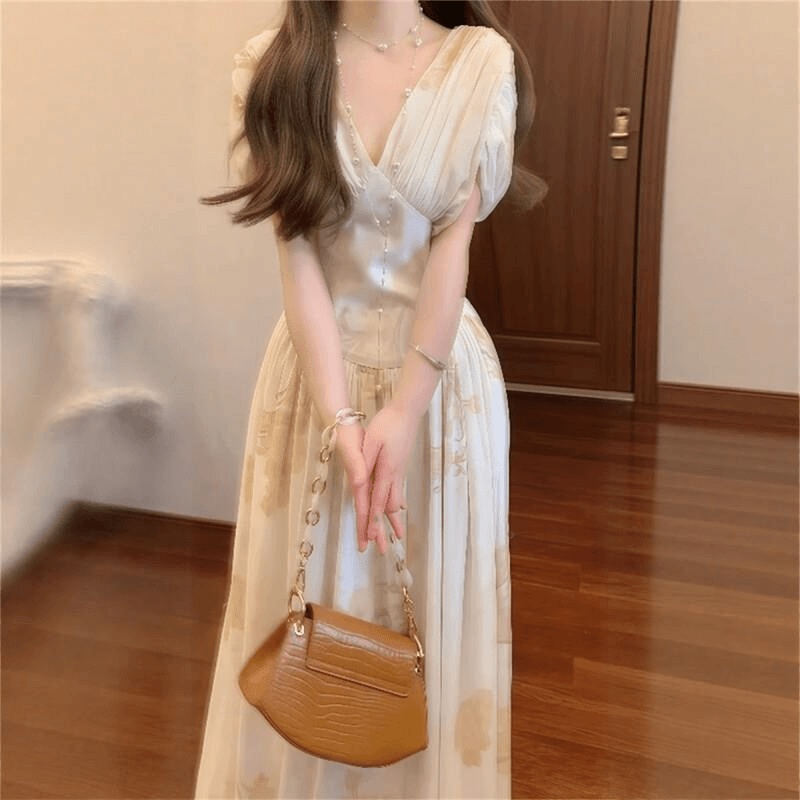Casual V-neck elegant big skirt retro pinched waist fold dress