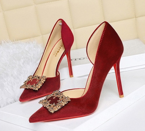 Pointed side buckle fine-root sexy Korean style shoes