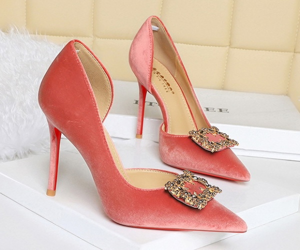 Pointed side buckle fine-root sexy Korean style shoes