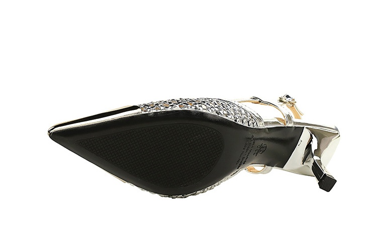 Hollow European style sandals wears outside stilettos