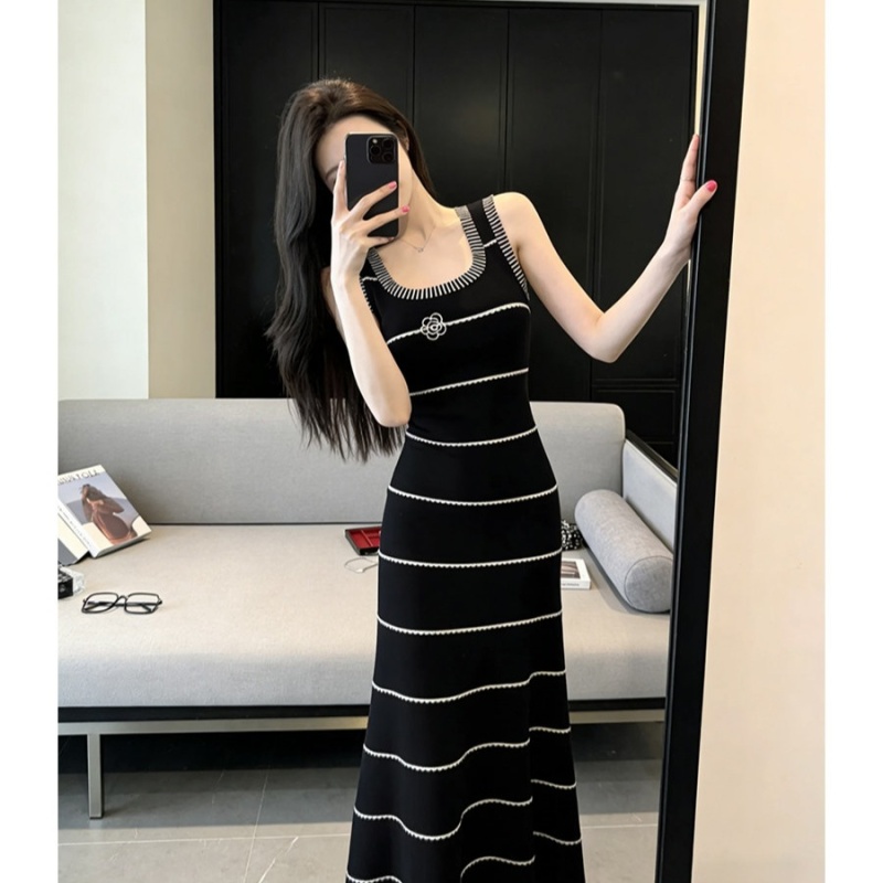 Stripe knitted sleeveless dress black bottoming colors vest