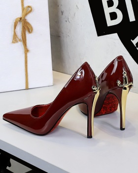 Metal temperament lazy shoes patent leather shoes