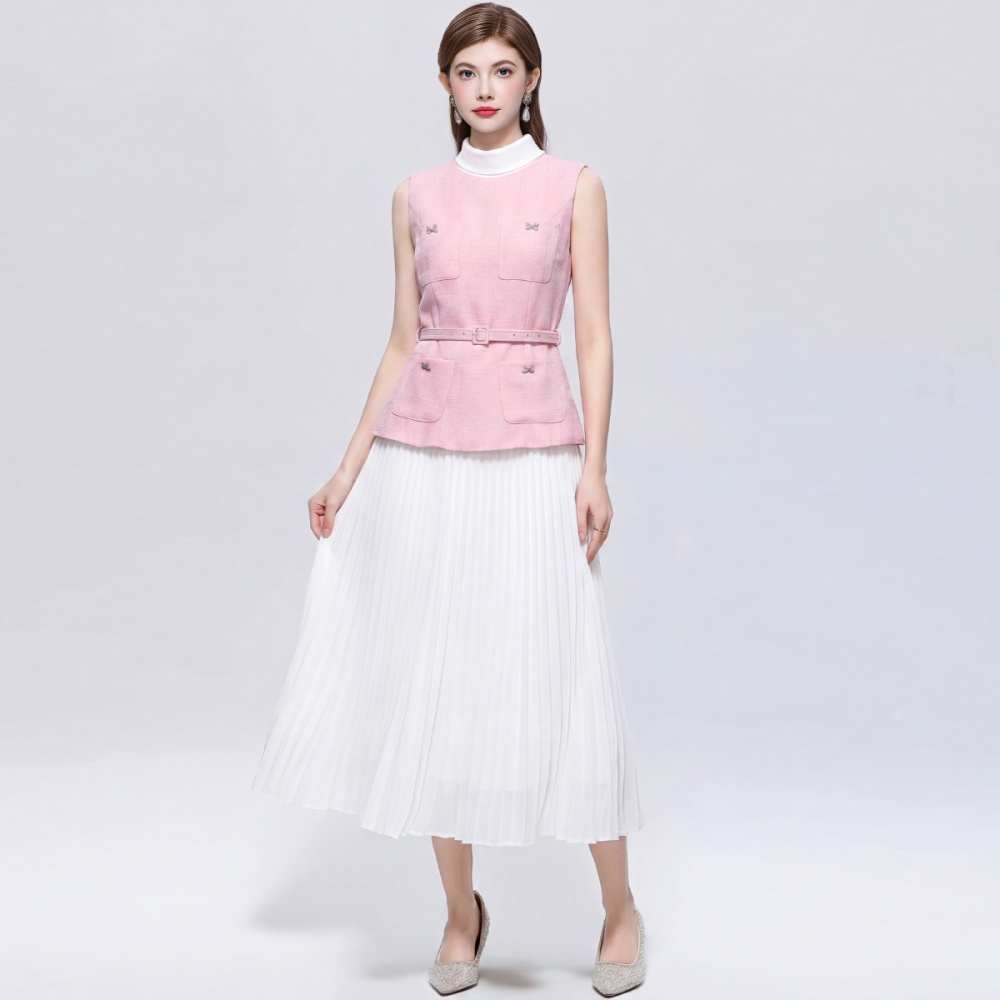 Cstand collar with belt sleeveless light luxury dress