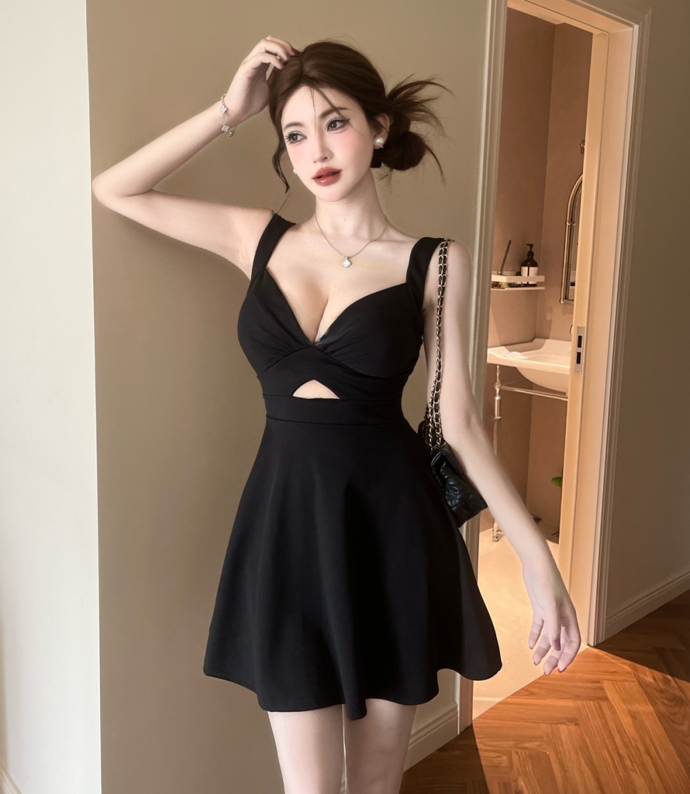 Big skirt low-cut sling elasticity short dress