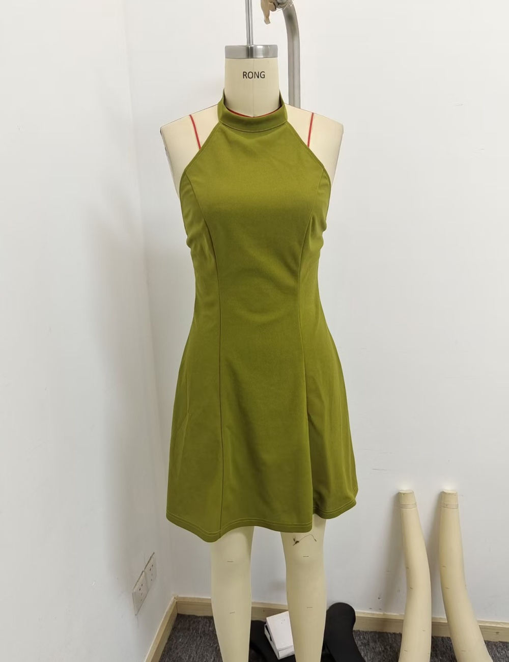 Short elegant cstand collar pure halter sexy dress