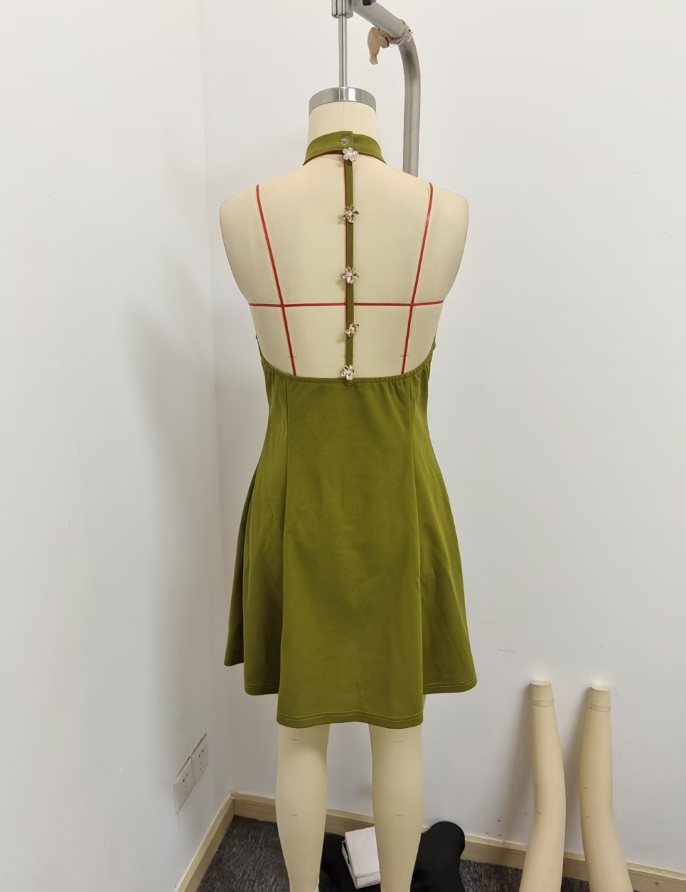 Short elegant cstand collar pure halter sexy dress
