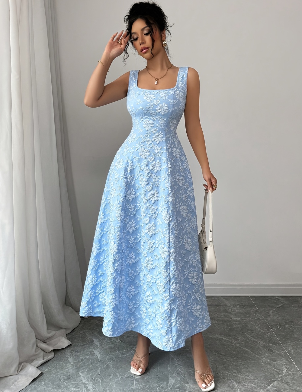 Elegant pinched waist long dress