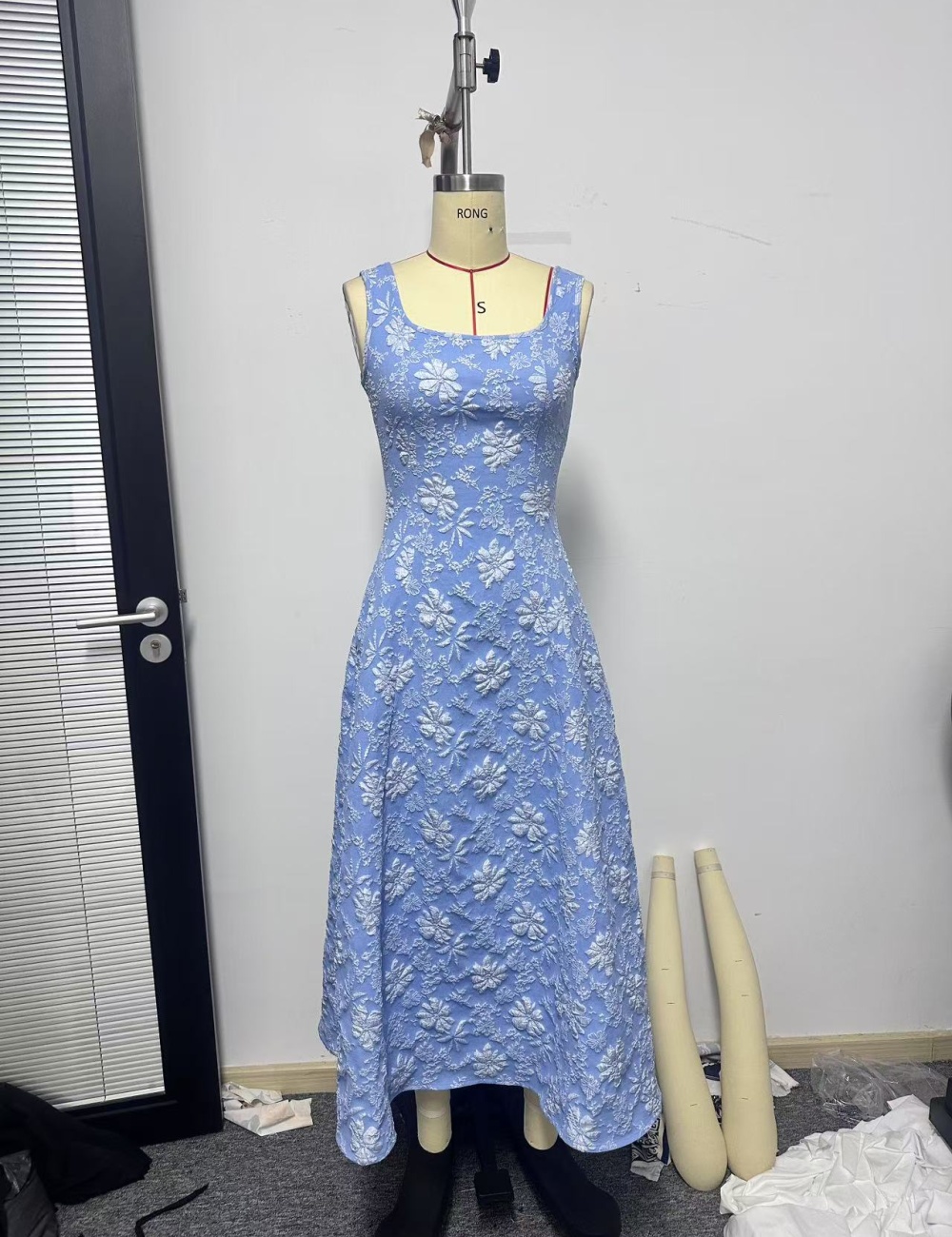 Elegant pinched waist long dress
