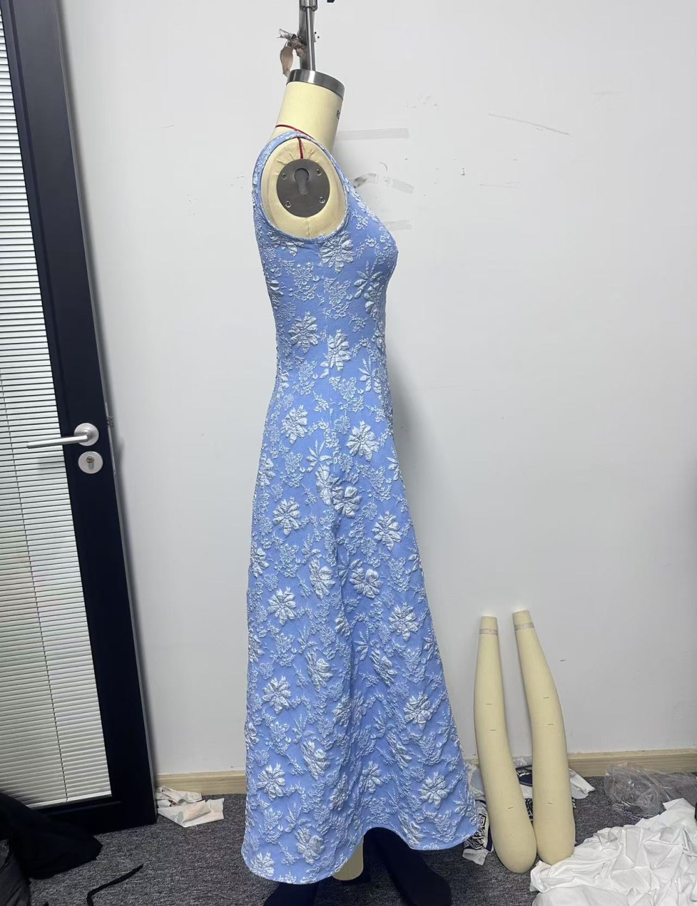 Elegant pinched waist long dress