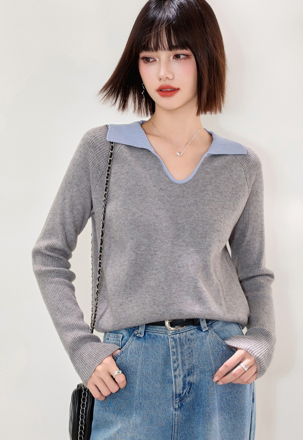 Temperament V-neck gray long sleeve lapel sweater for women