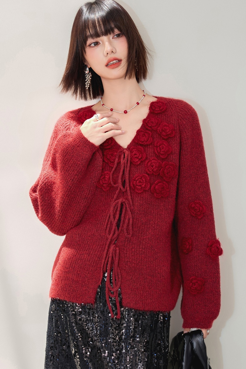 Knitted V-neck rose tops stereoscopic frenum cardigan