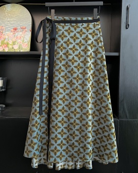 Long retro floral skirt