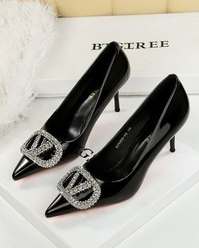 Rhinestone European style sexy pointed shoes
