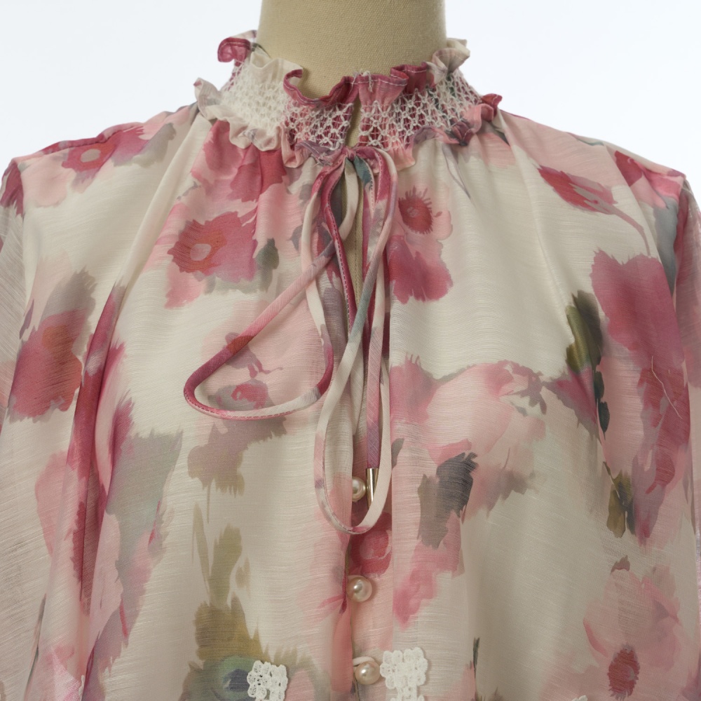 Fold V-neck shawl embroidery lace dress