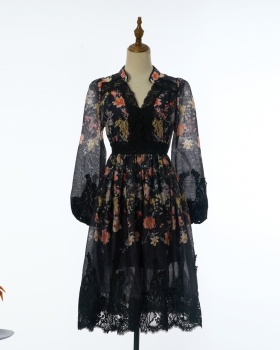 Short pinched waist lace lantern sleeve dress
