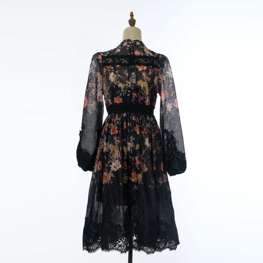 Short pinched waist lace lantern sleeve dress