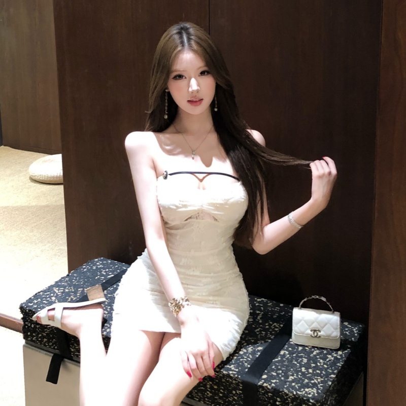 Pinched waist slim T-back package hip wrapped chest dress