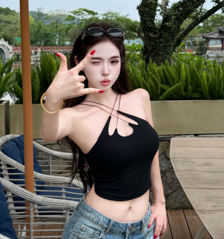 Cross hollow halter spicegirl beauty back sexy tops