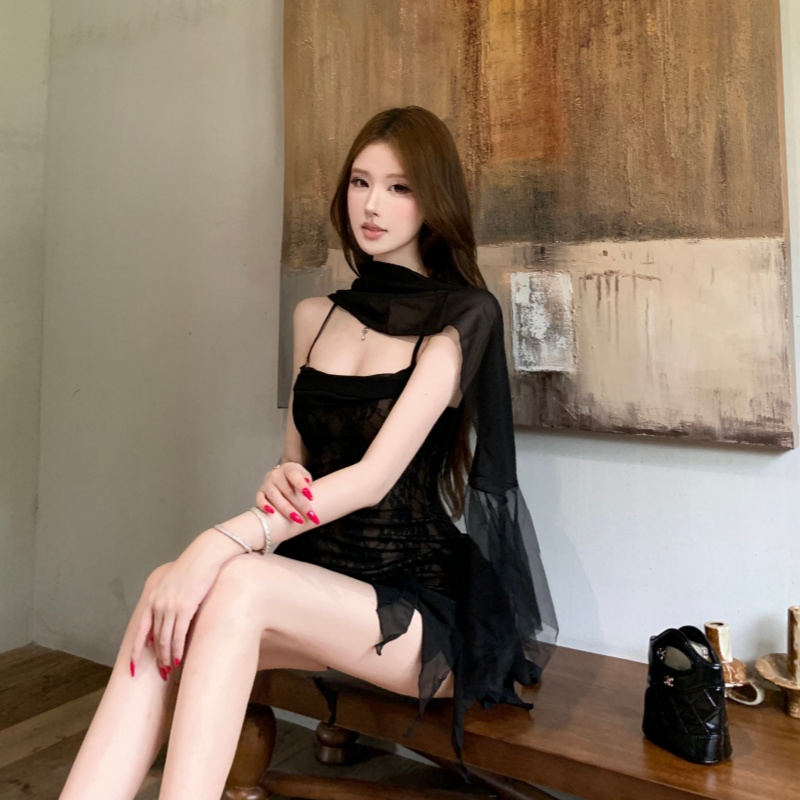 Lace sexy pinched waist enticement black sling dress