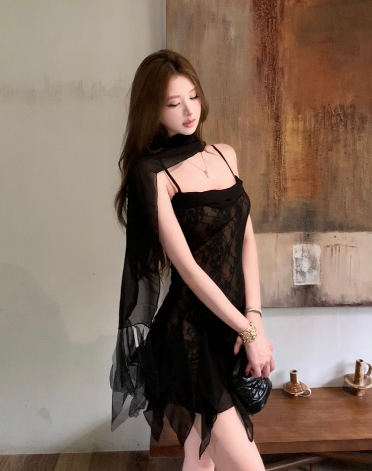 Lace sexy pinched waist enticement black sling dress
