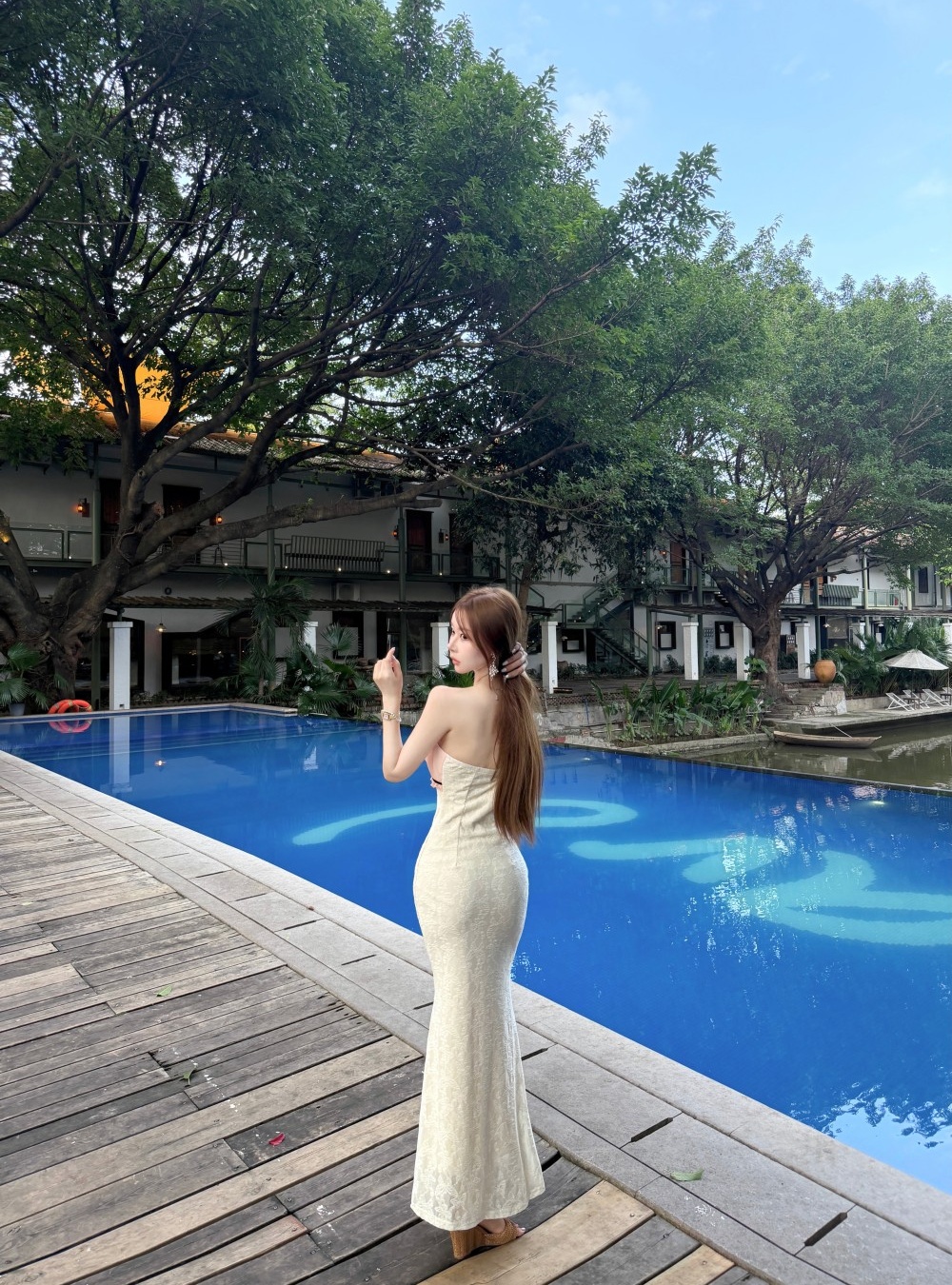 Slim temperament mermaid wrapped chest ladies dress