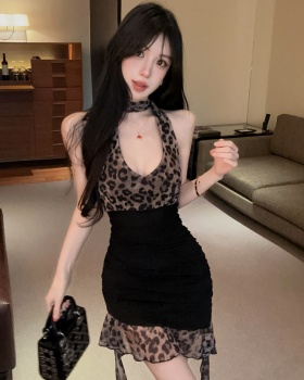 V-neck sexy enticement hip gauze leopard halter low-cut dress