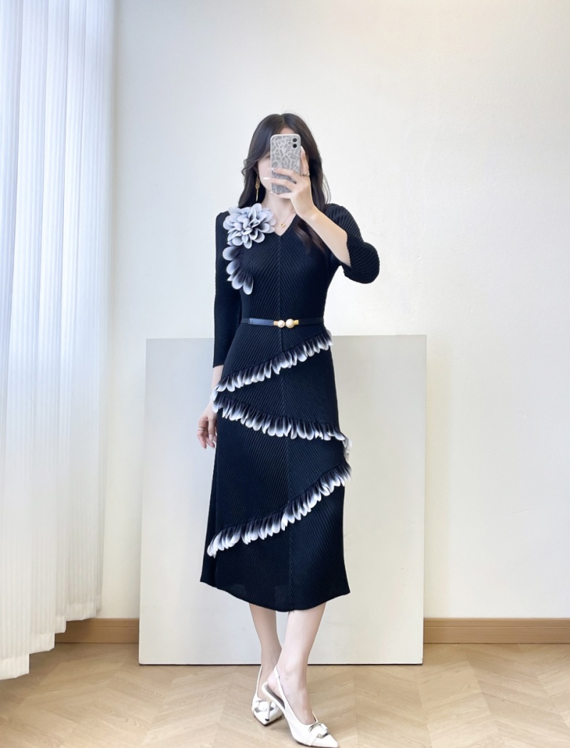 Gradient loose splice cake disk flowers dress
