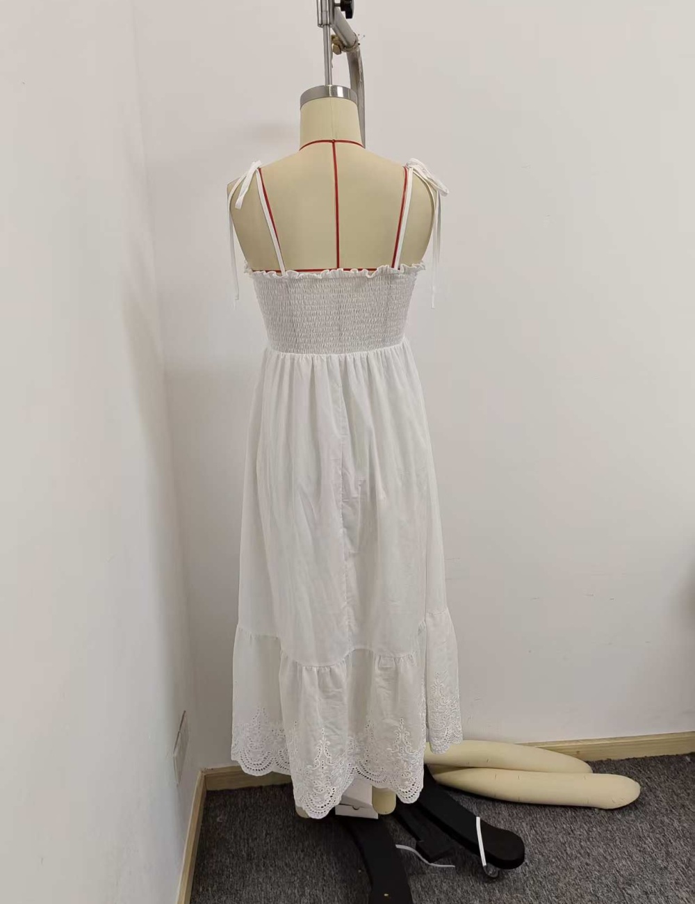 Pure embroidery vacation long sling dress