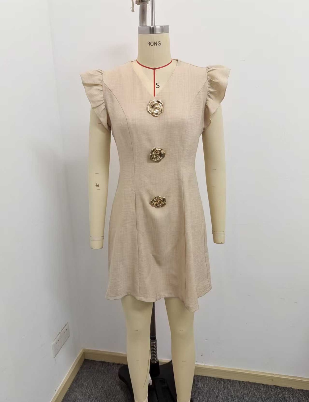 Boats sleeve metal buckles fashion short V-neck dress