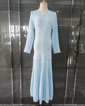 Short sleeve knitted round neck autumn and winter slim dress