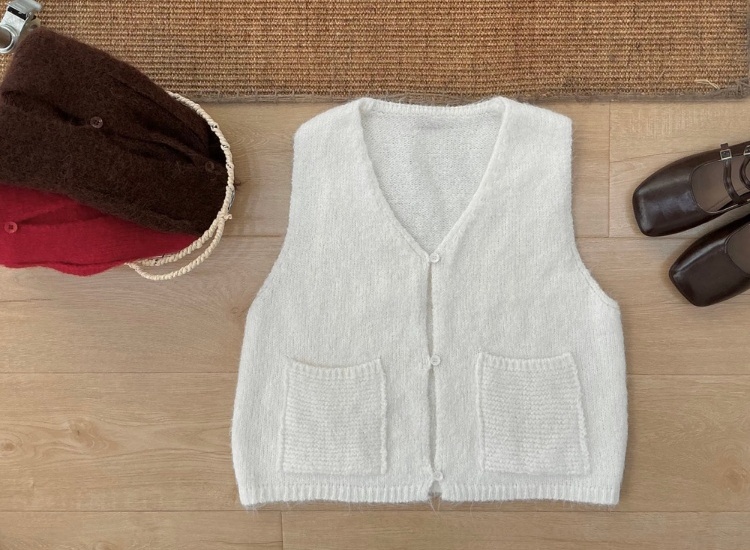 Knitted Korean style vest pocket waistcoat for women