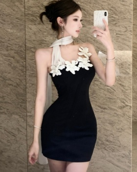 Enticement streamer T-back slim sling dress