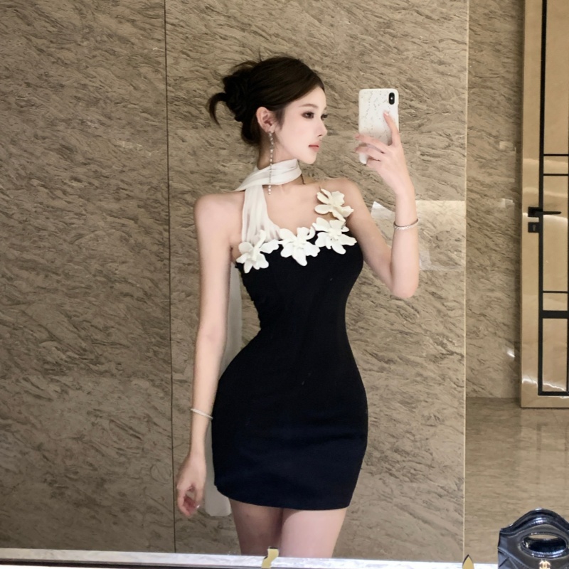 Enticement streamer T-back slim sling dress