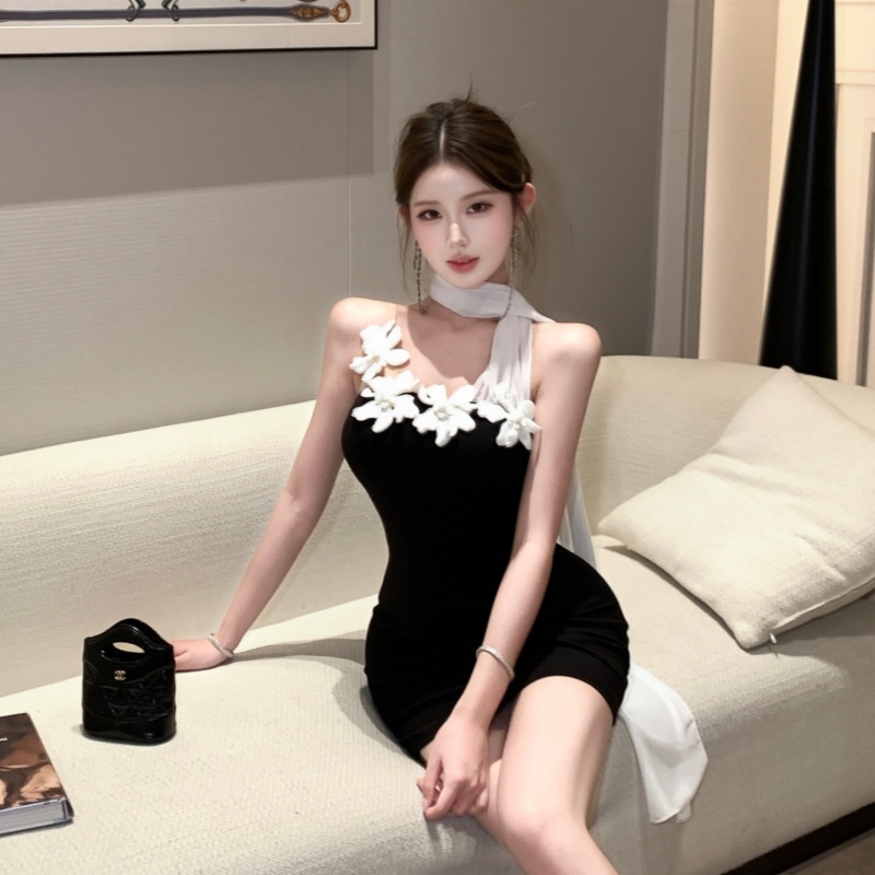 Enticement streamer T-back slim sling dress