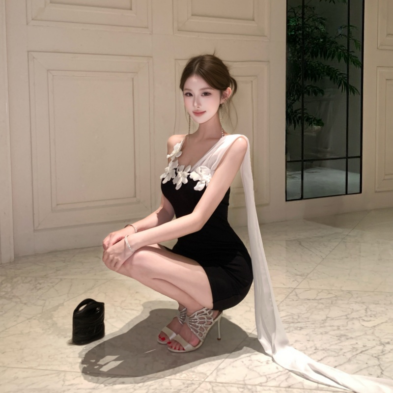 Enticement streamer T-back slim sling dress