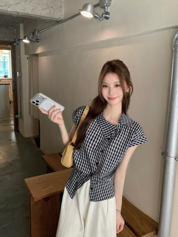 Irregular temperament oblique collar retro blue commuting shirt