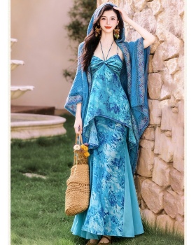 Collocation vacation shawl halter dress 2pcs set