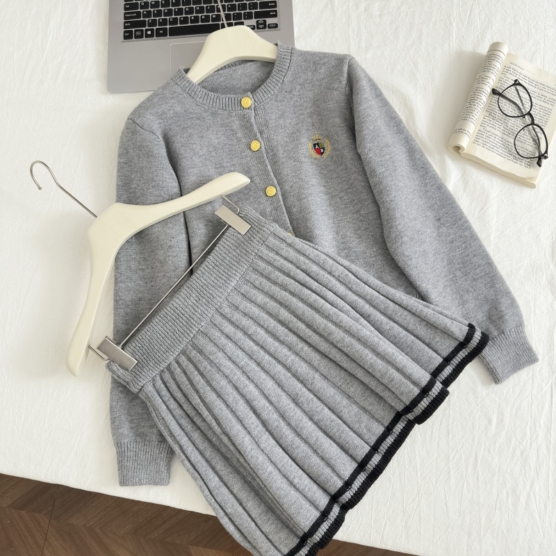 Tender skirt cardigan 2pcs set for women